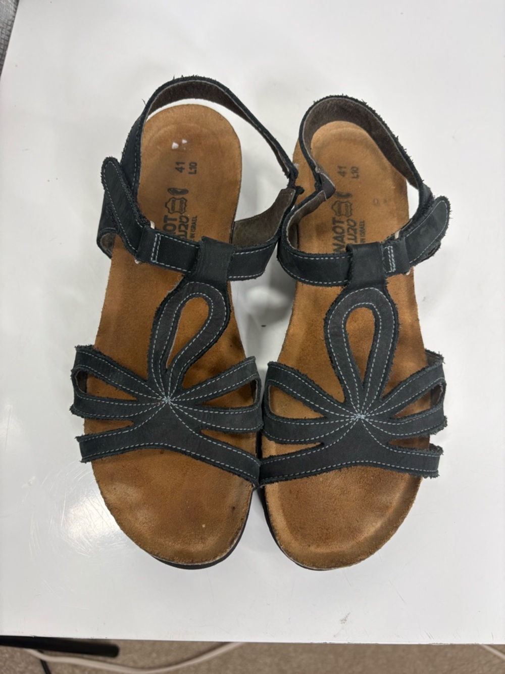 Naot Comfortable Black Women's Strappy Sandals size 41/10